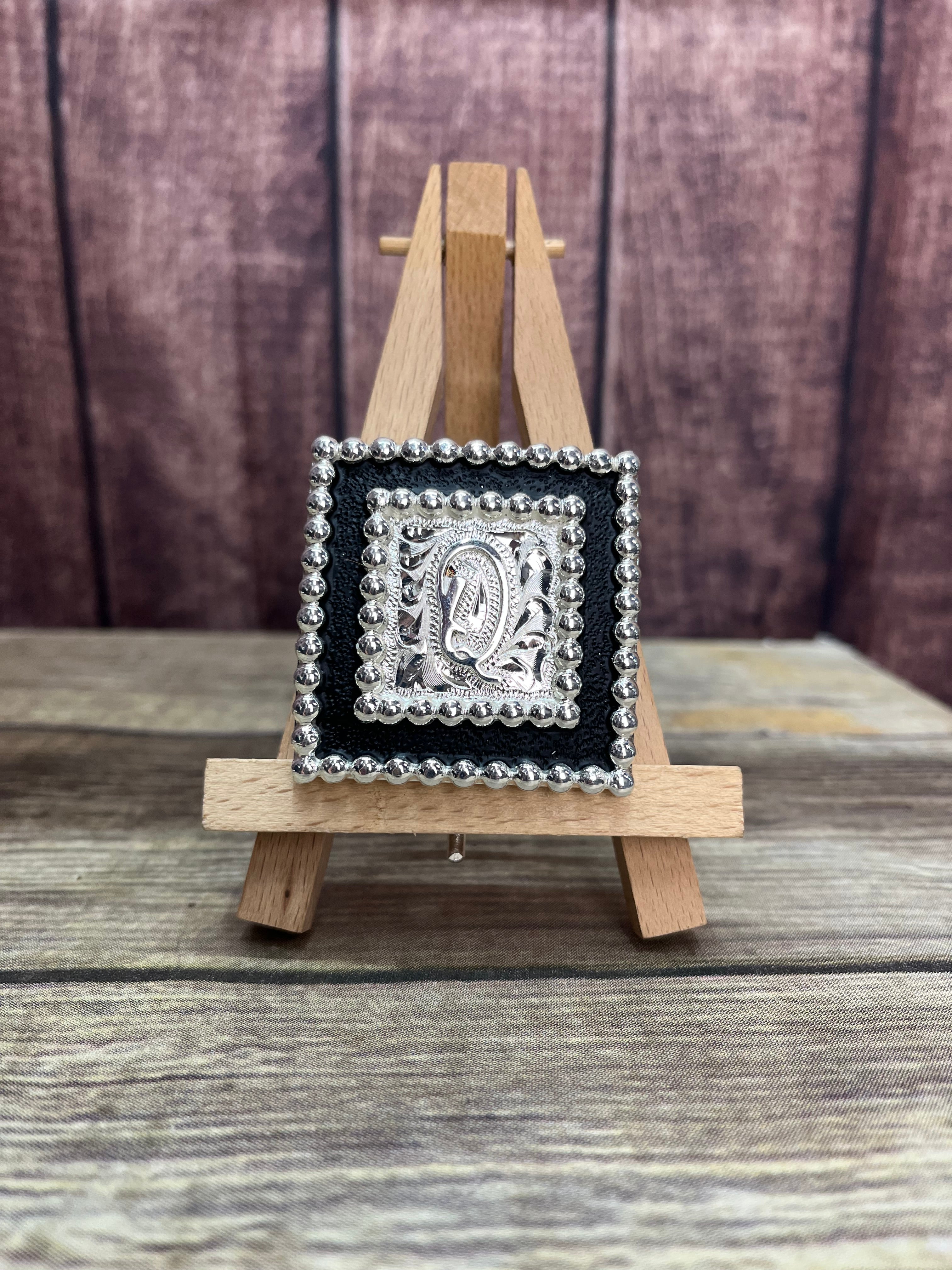 Letter Q Buckles