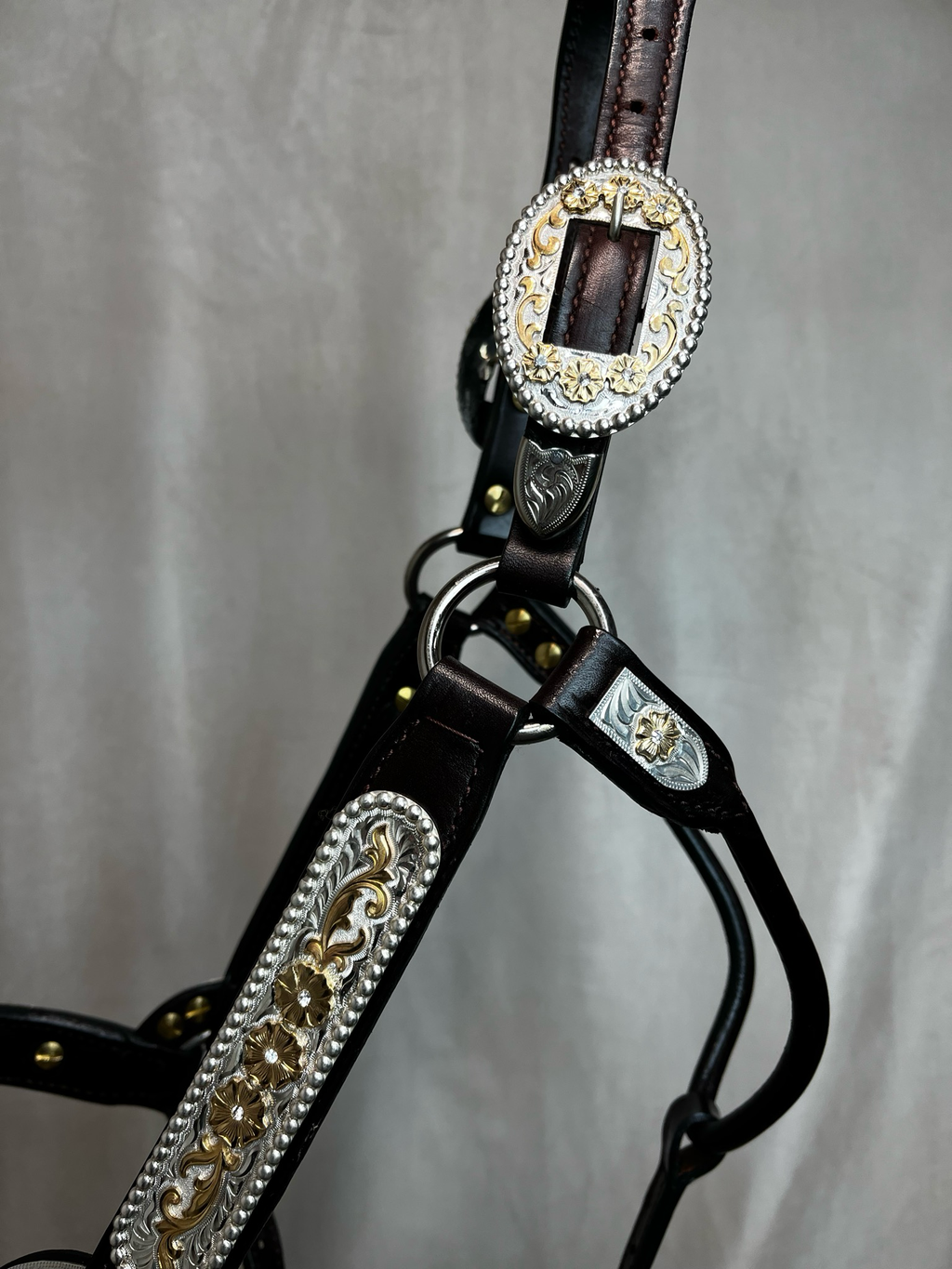 #32 Sterling Overlay Halter
