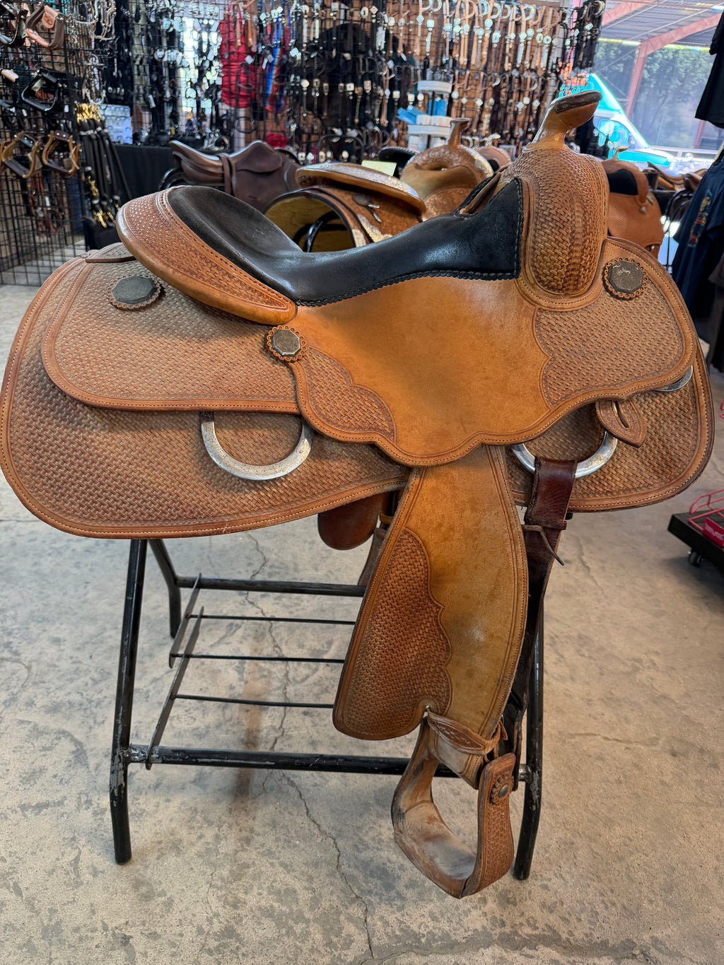 Scottsdale Saddlery 15.5”