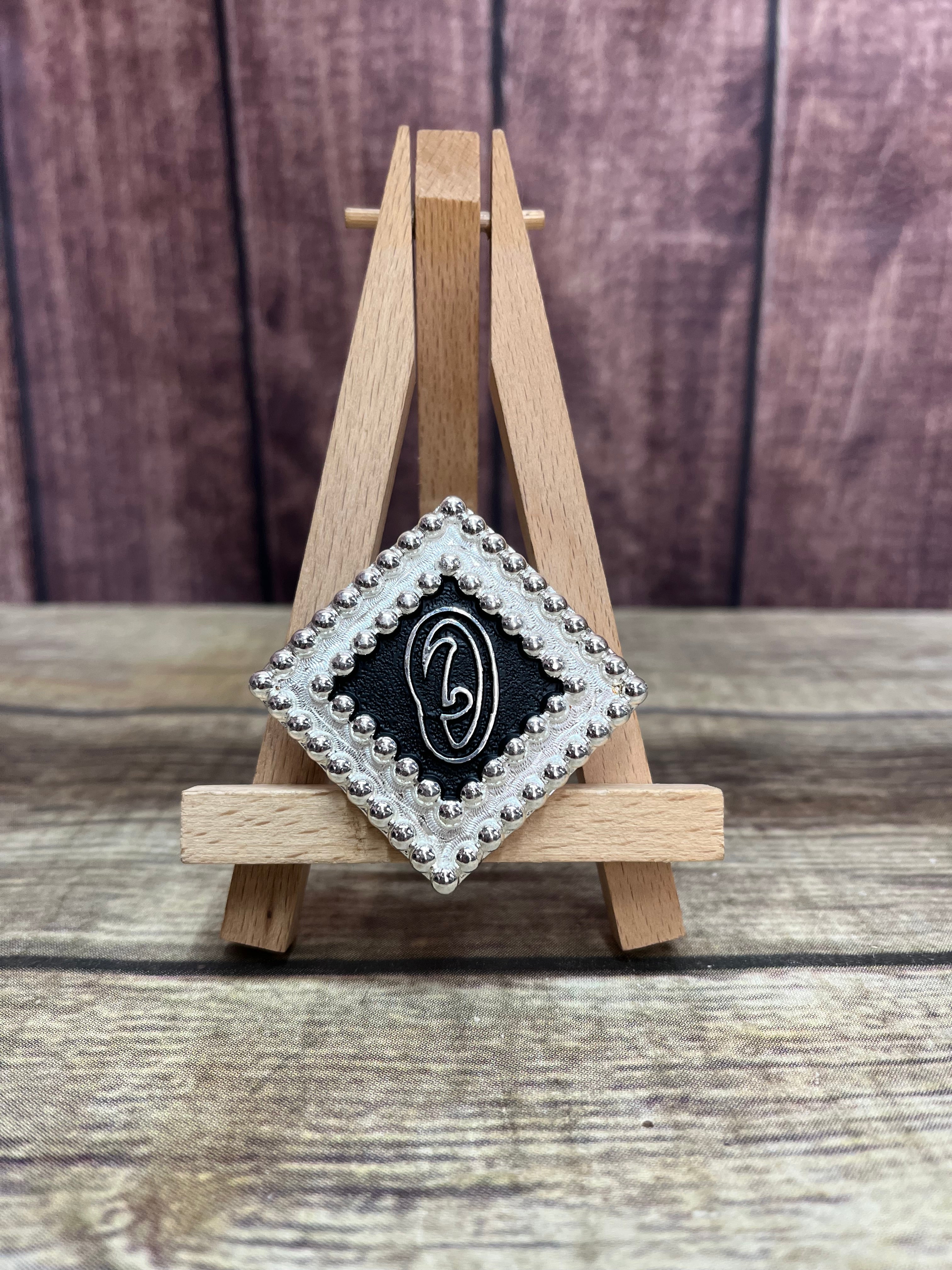 Letter O Buckles