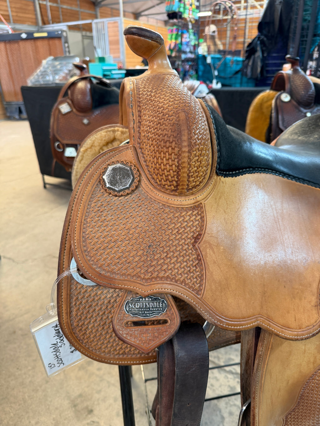 Scottsdale Saddlery 15.5”