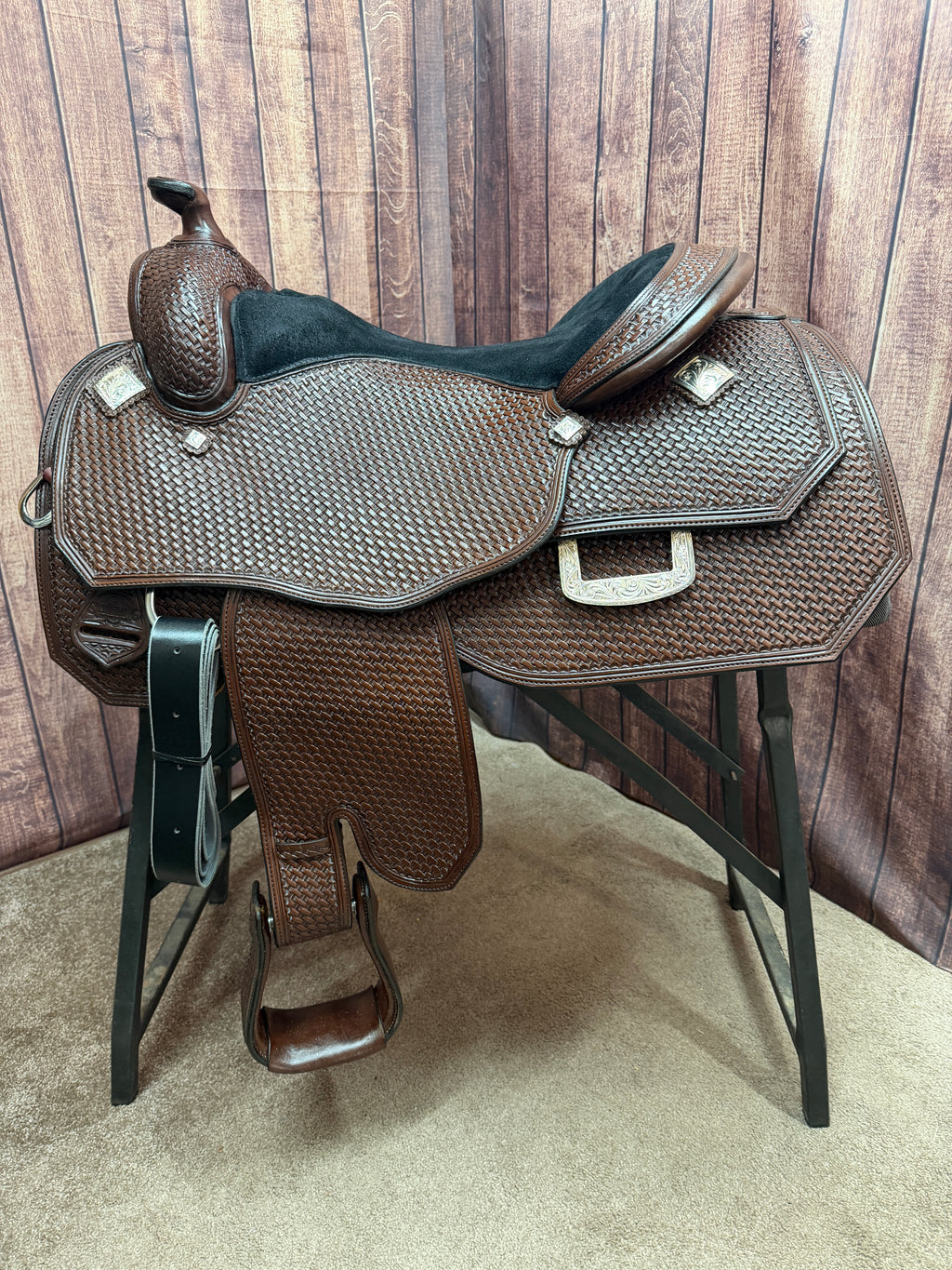Sterling Custom Saddle 16.5”
