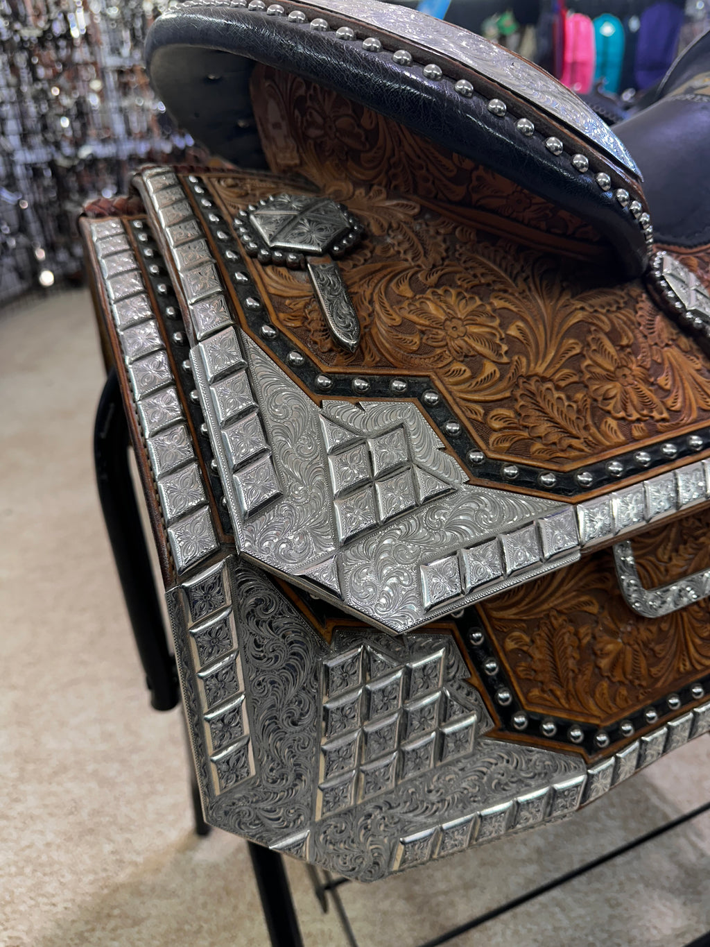 Harris Show Saddle 16.5"