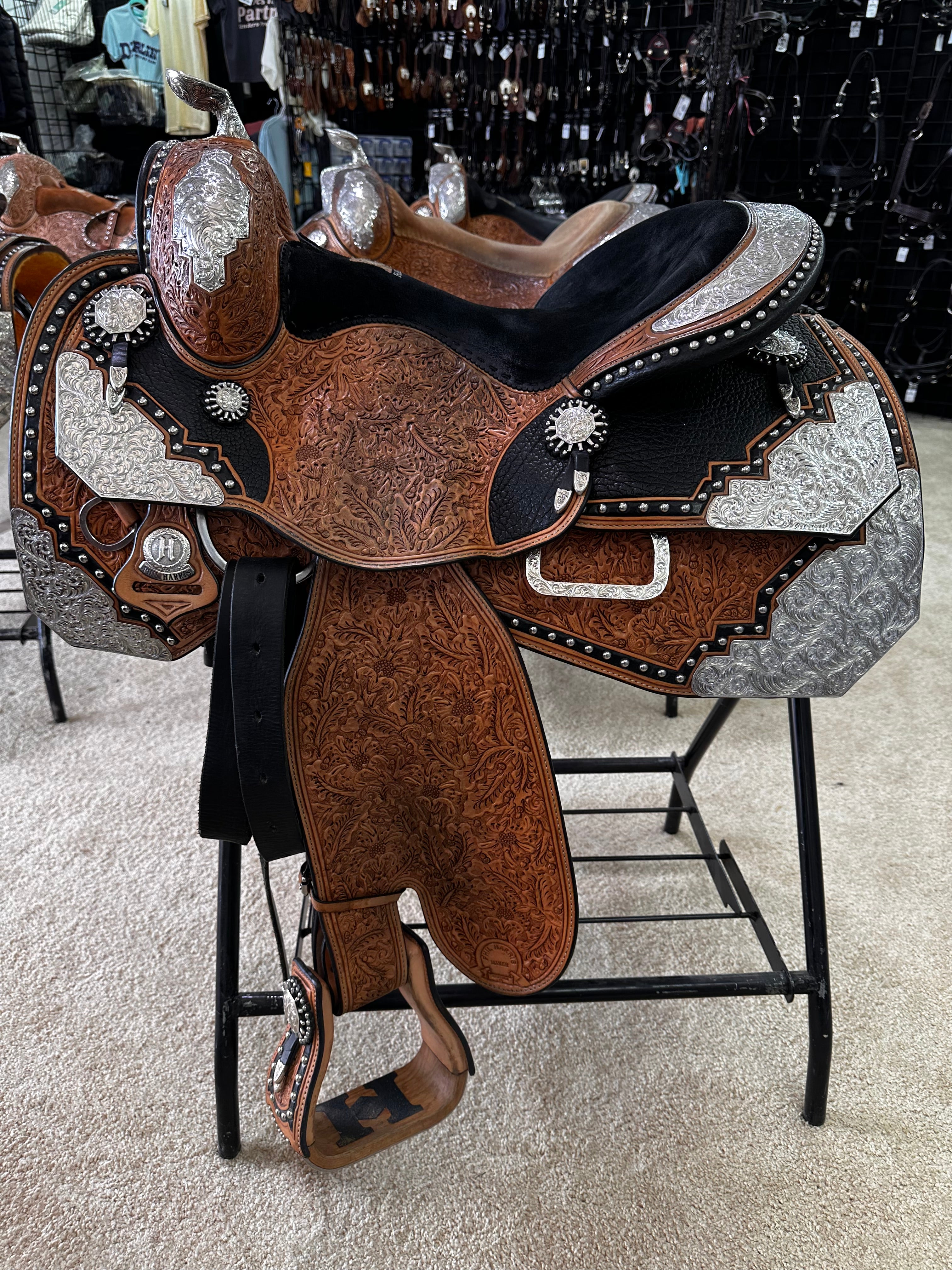Harris Show Saddle 15.5"