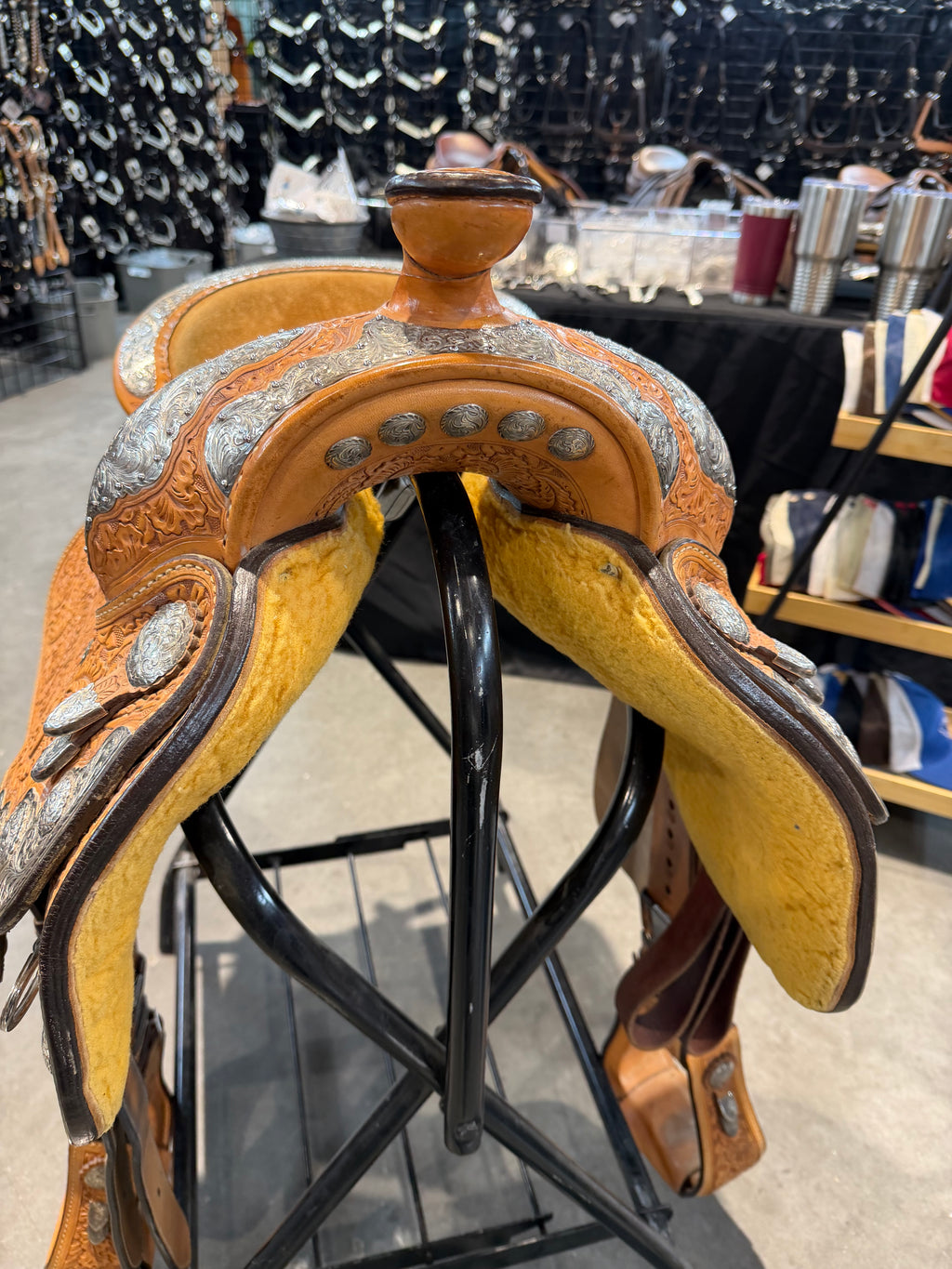 Blue Ribbon JH 16.5" tree 15.5" finished seat